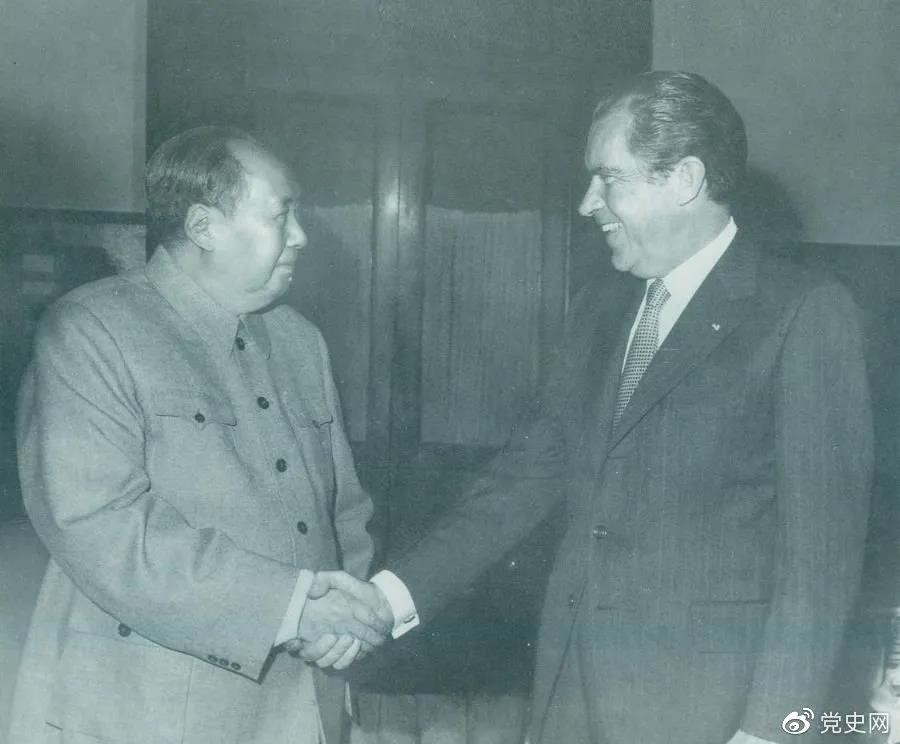 1972年2月21日,毛澤東主席會見美國總統理查德·尼克松。 1972年2月21日,毛澤東主席會見美國總統理查德·尼克松。